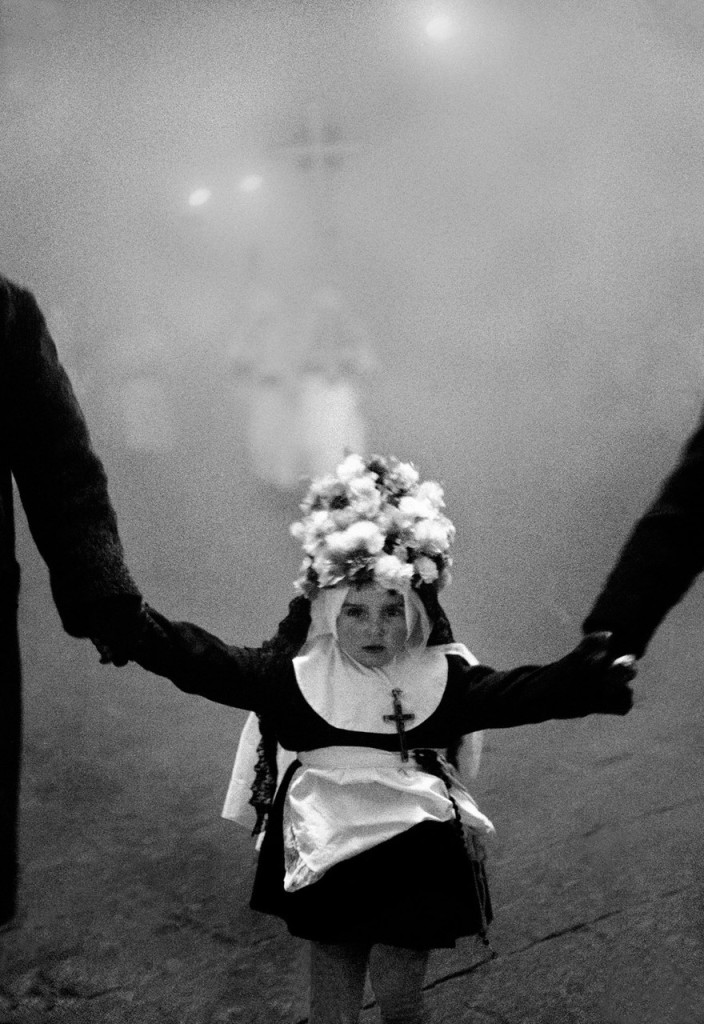 © Ferdinando Scianna Processione del venerdì santo, Enna, 1962