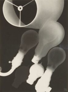 Le foto di Man Ray da Camera.