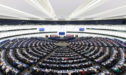 UE: Approvata una nuova legge a tutela di giornalisti e libertà di stampa